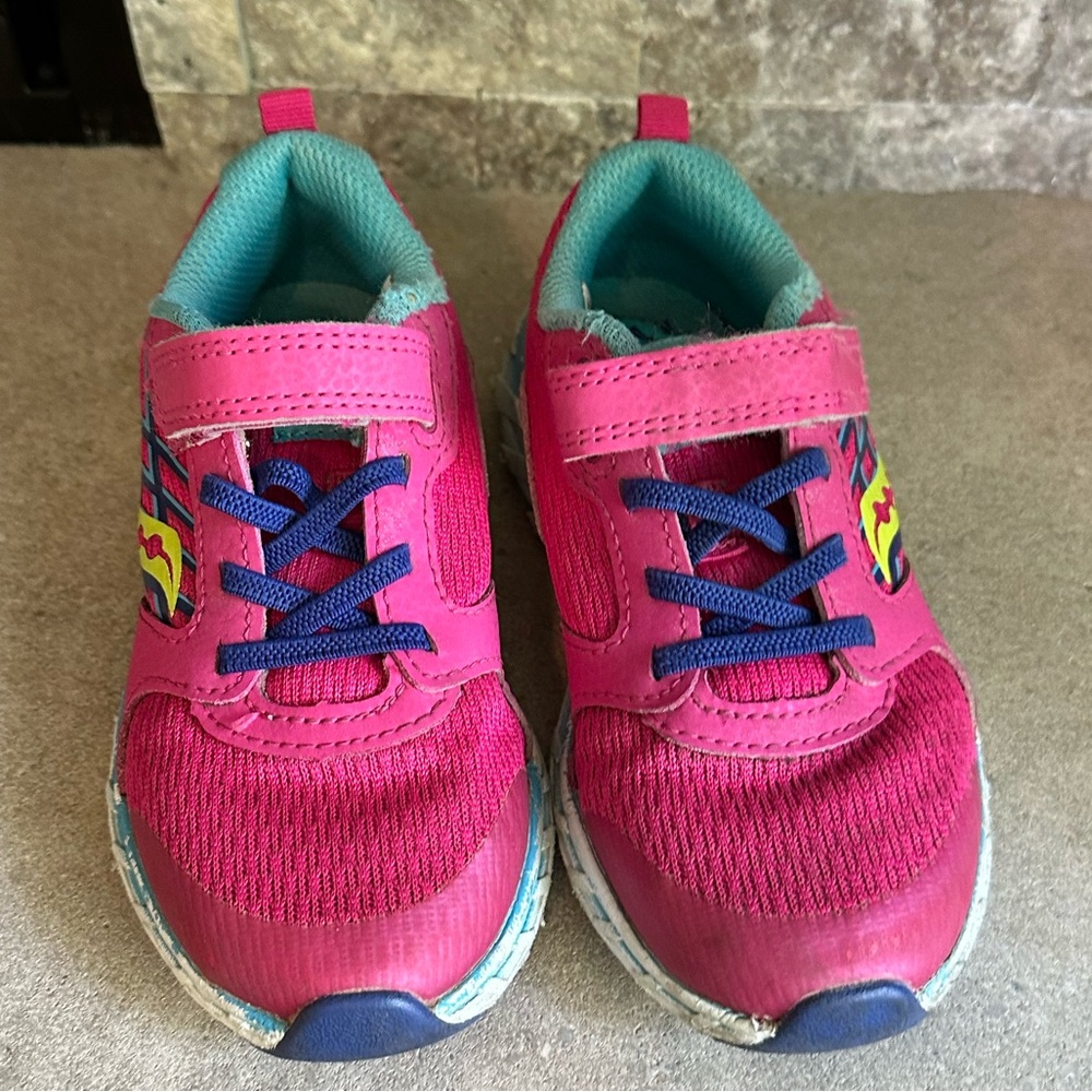 Saucony Kids Running Shoe (size 11)